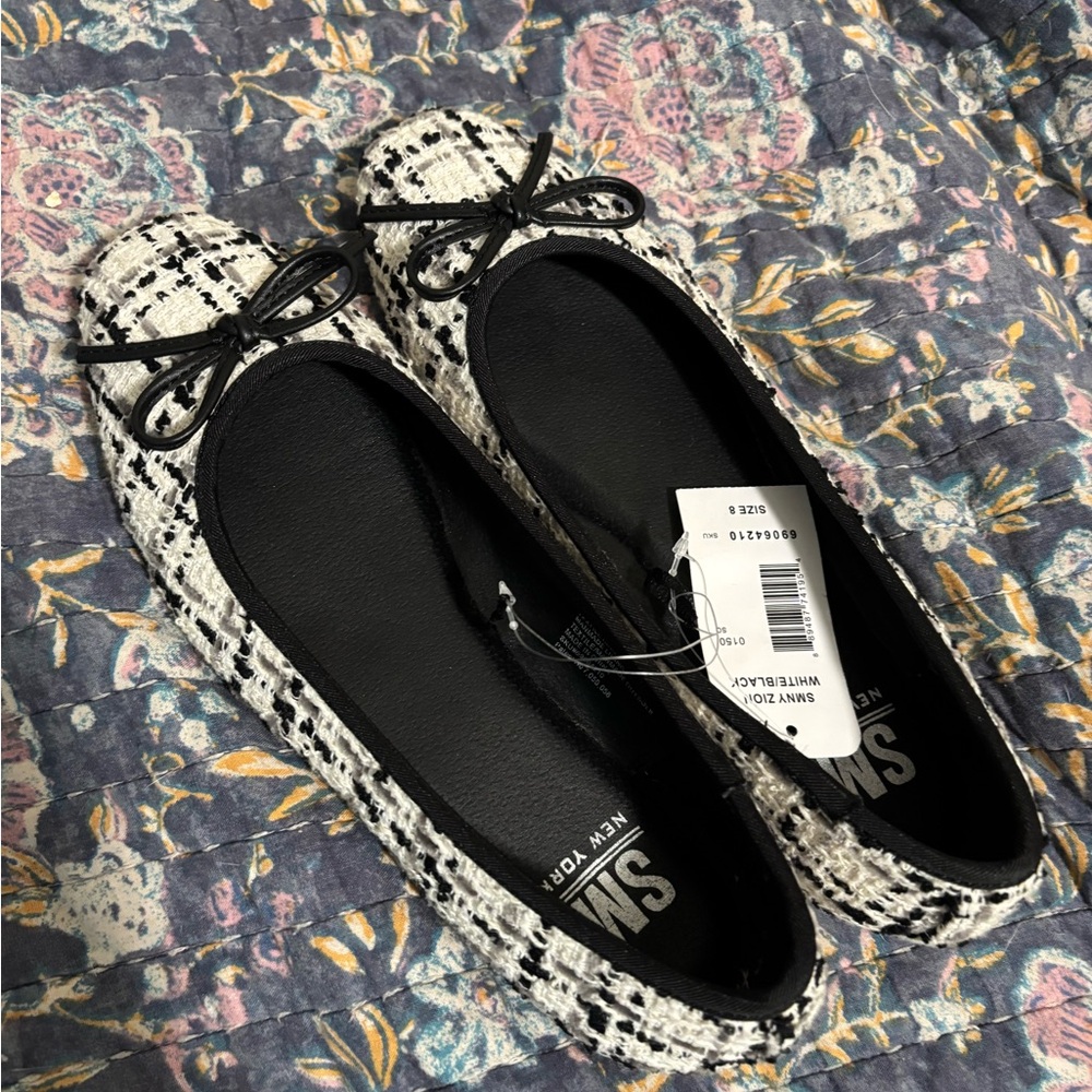Steve Madden Black and White Tweed Flats